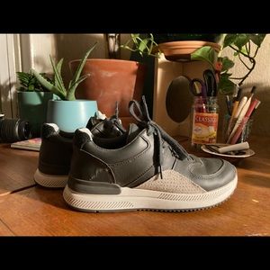 Everlane Trainers Size 7